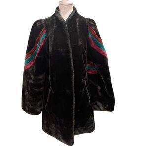 Carol Horn SZ 7-8 black with brown/green sleeve detail Captivity faux fur coat